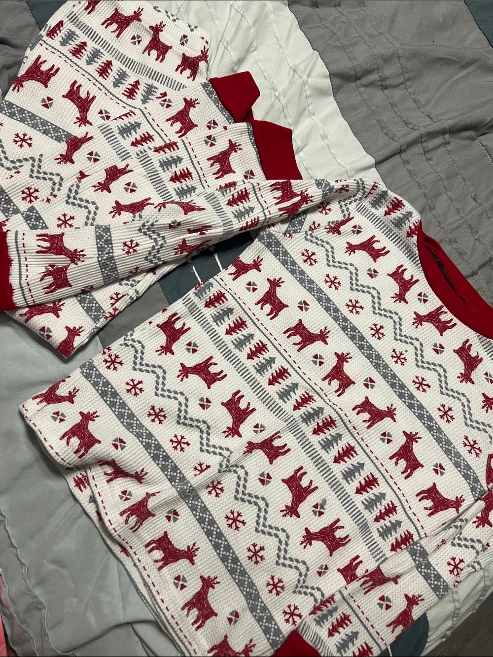 Red Reindeer Pattern Kids Pajama Set  - Holiday Long Sleeve Set